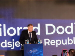 Dodik: Srpska raste i u uslovima izrazitih pritisaka