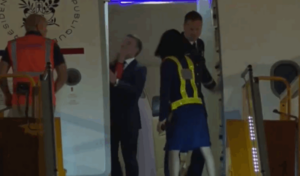 Oglasio se Makron nakon šamaranja