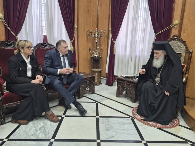 Dodik i Ana Trišić sa patrijarhom Teofilom Trećim (VIDEO)