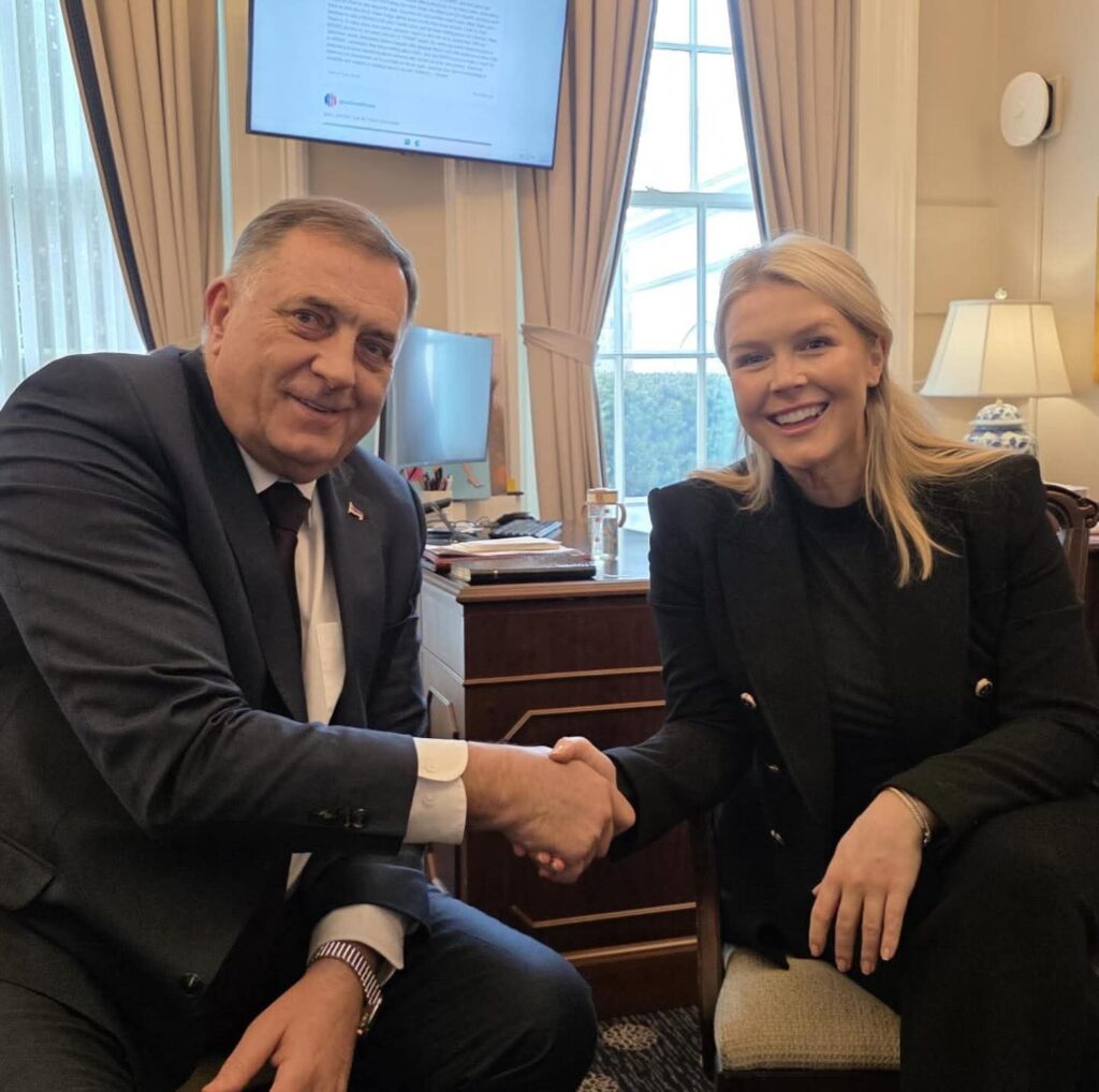 Dodik u Bijeloj kući razgovarao s Karolinom Livit, portparolkom predsjednika Donalda Trampa