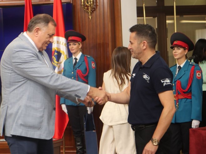 Dodik se oprostio od Bobana Kusturića: Tužan mi je ovaj Đurđevdan Bobane, tužna nam je slava