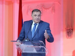Dodik: Odugovlačenje ocjene ustavnosti Šmitovog zakona dio političke ujdurme Sarajeva i dijela međunarodne zajednice