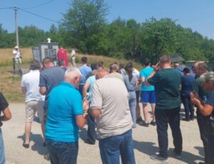 U srebreničkom selu Brežani služen parastos za 32 ubijenih Srba