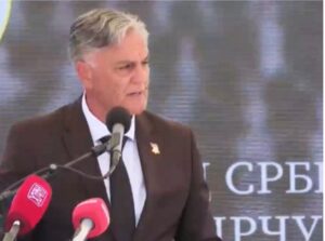 Karan: Bratunac je zemlja koja priča, 3.267 imena smo dužni da izgovaramo, i isto toliko razloga imamo da Srpsku ne damo