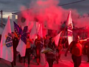Nove provokacije u Bosanskom Petrovcu: Srbi povratnici u strahu zbog ratnohuškačkih pokliča i zastava(VIDEO)